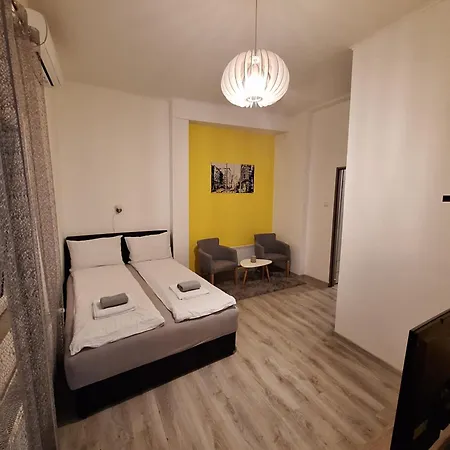 Apartment Studio Teo - Near Everywhere You Want To Be *