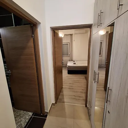 Apartment Studio Teo - Near Everywhere You Want To Be *